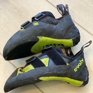 Evolv climbing shoes womens 6.5